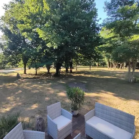 Casa de Férias Tiny House Chez Caroline Gaillan-en-Médoc